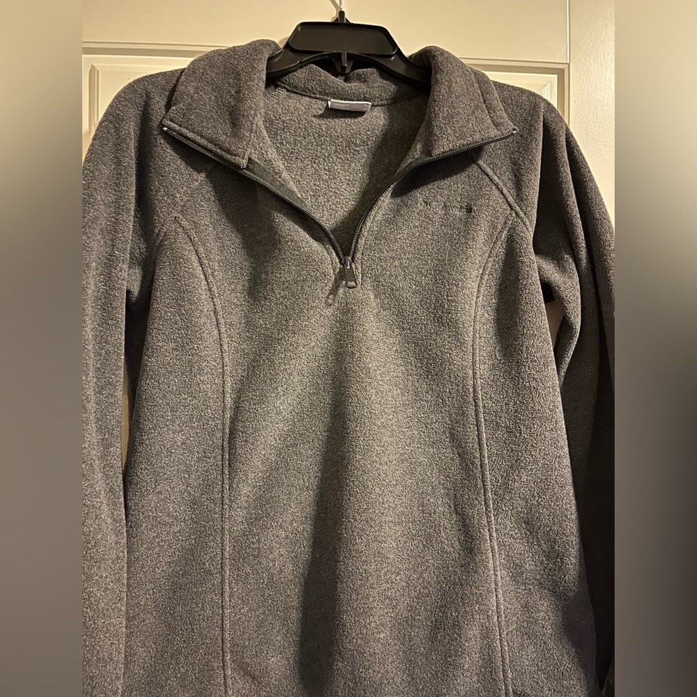 Columbia pullover
